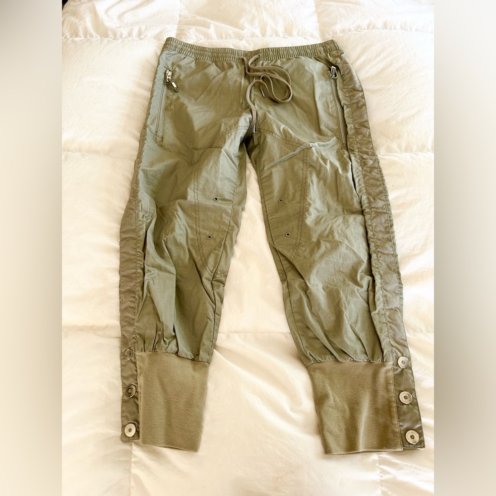 Stella McCartney capri joggers medium